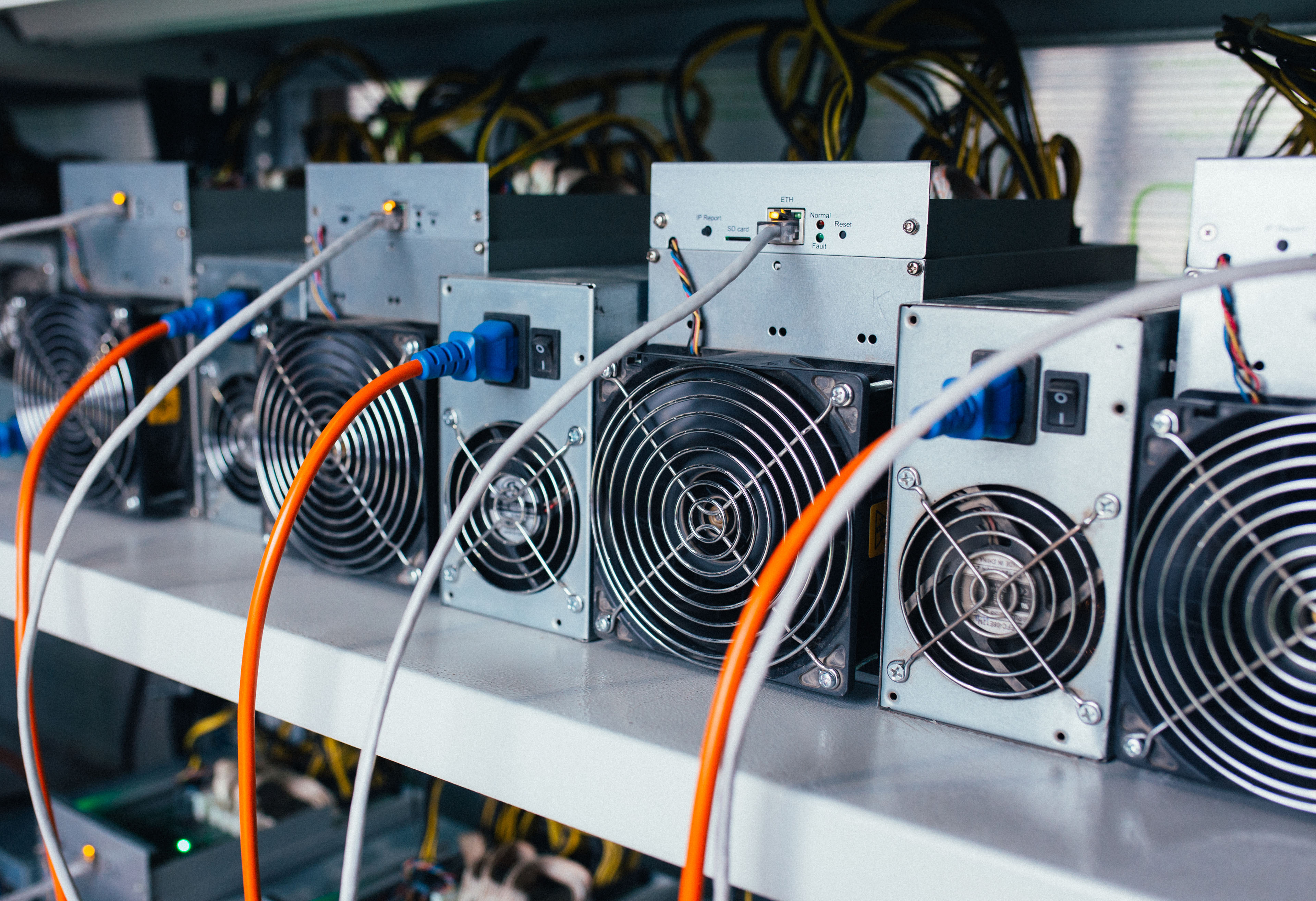 ASIC Miner für PoW-basierte Blockchain Rechenoperationen